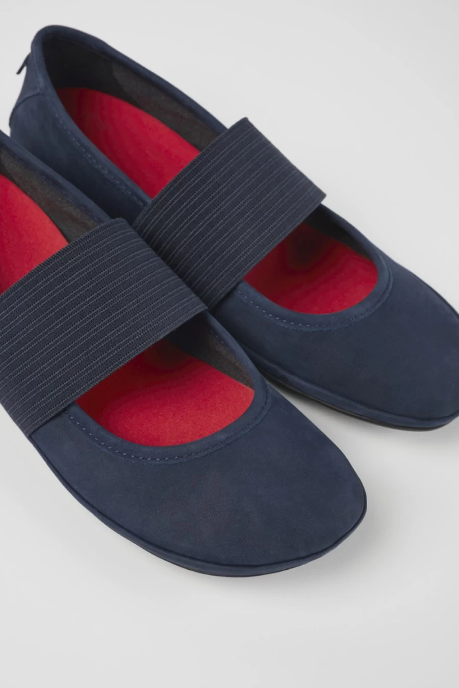 Camper Women's Right Shoes – Comfortable & Stylish Footwear for Women