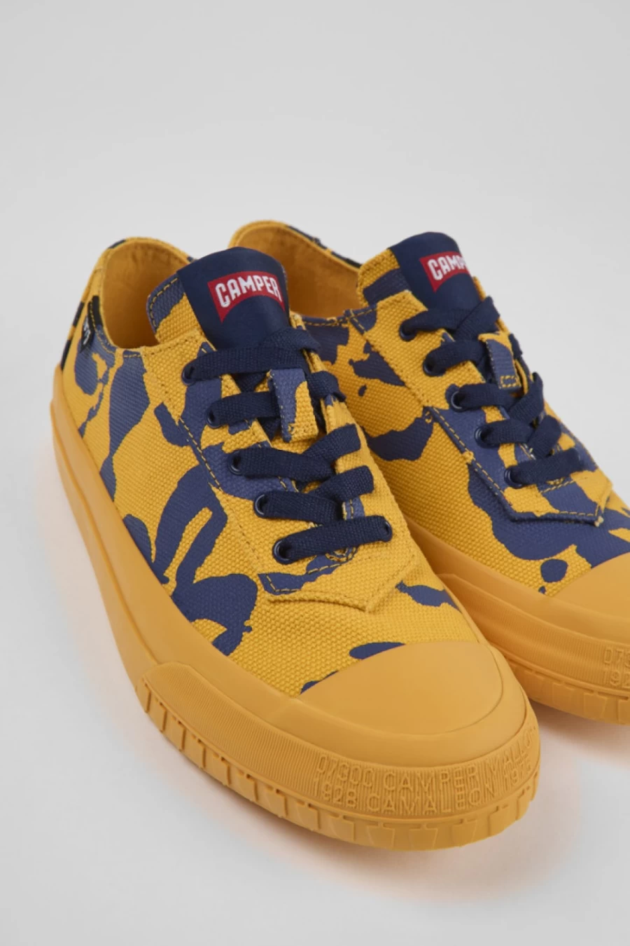 Camper Women's Camaleon Sneakers - Stylish & Comfortable Footwear for Everyday Wear