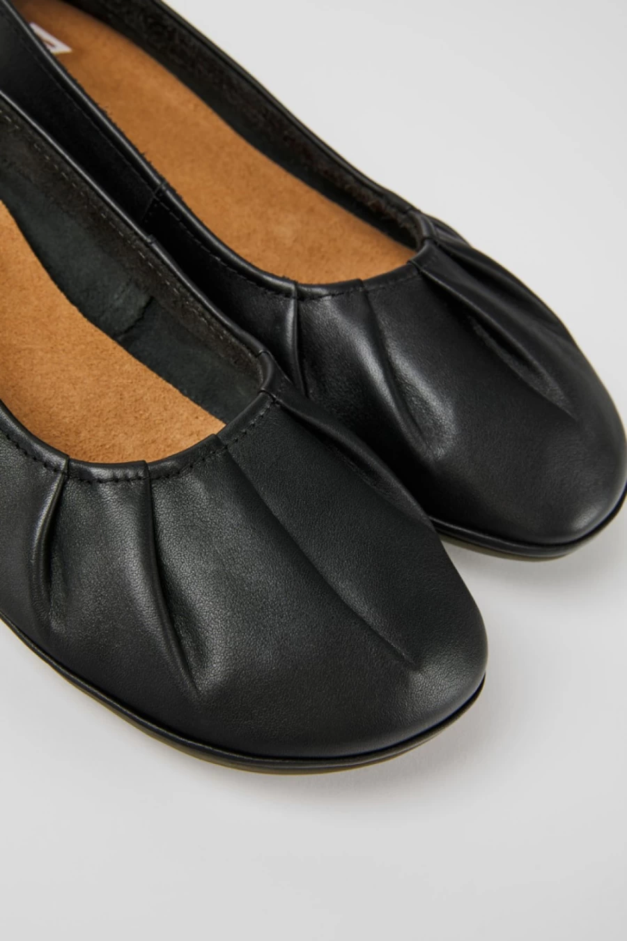 Camper Women's Right Shoes – Stylish & Comfortable Footwear for Women