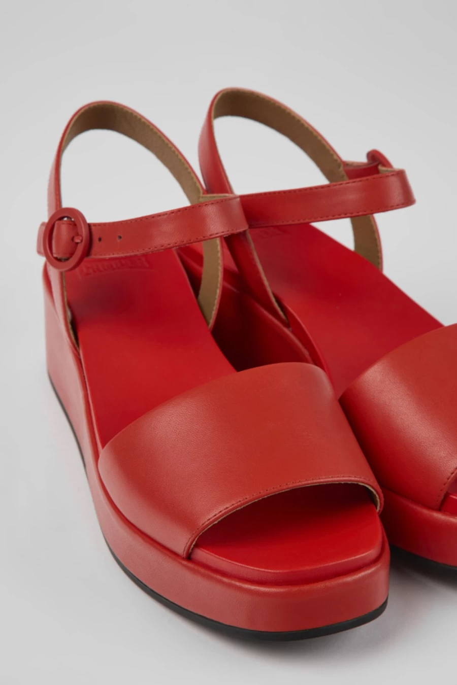 Camper Women's Misia Fashionable Footwear for Comfort and Style