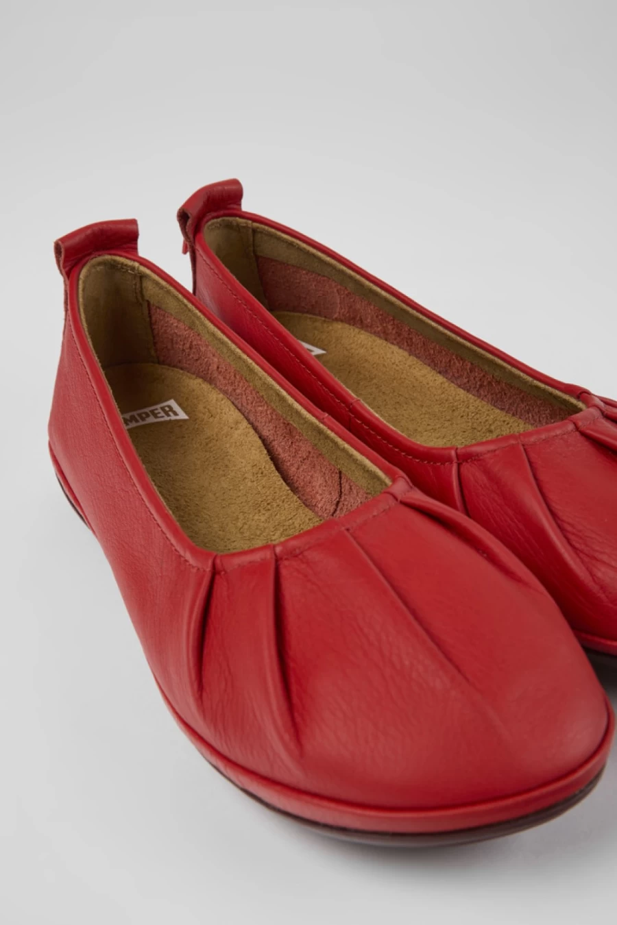 Camper Women's Right Shoes – Stylish & Comfortable Footwear for Everyday Wear