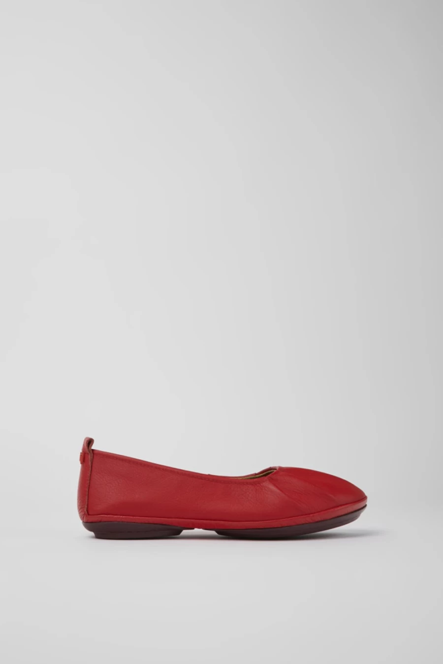 Camper Women's Right Shoes – Stylish & Comfortable Footwear for Everyday Wear